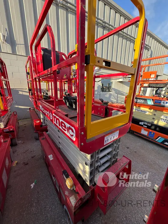 2017 MEC MICRO 19 Scissor Lift
