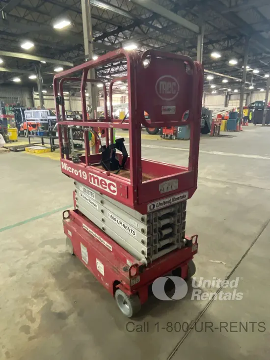2018 MEC MICRO 19 Scissor Lift