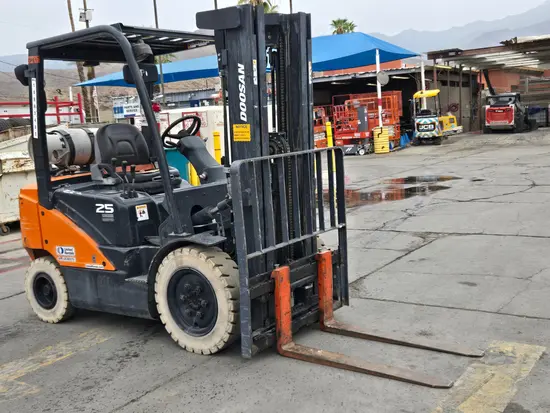 2019 Doosan G25P-7DF Warehouse Forklift