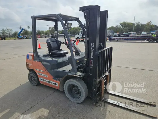 2018 Toyota 8FDU25 Warehouse Forklift