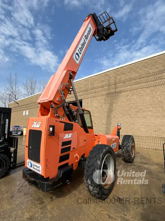 2018 SKYTRAK 6042 Forklift