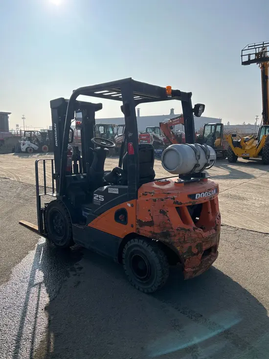2022 Doosan G25P-7DF Warehouse Forklift