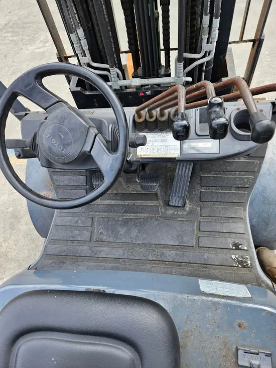 2016 Toyota 8FD35U Warehouse Forklift