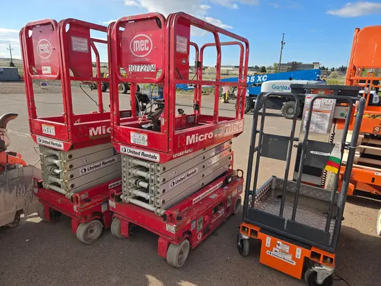 2018 MEC MICRO 19 Scissor Lift