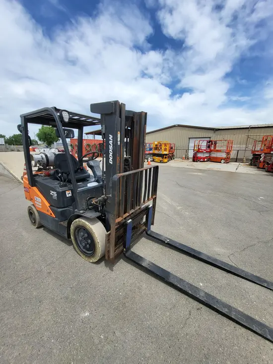 2022 Doosan G25P-7DF Warehouse Forklift