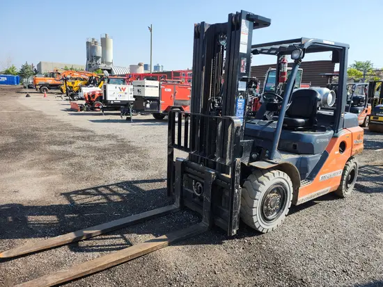 2019 Toyota 8FG35U Warehouse Forklift
