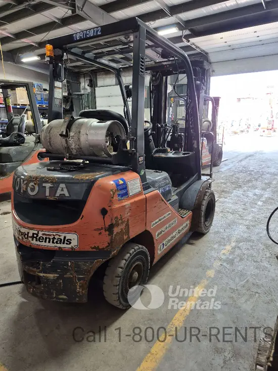 2019 Toyota 8FGU25 Warehouse Forklift