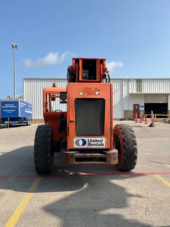 2016 SKYTRAK 8042 Forklift