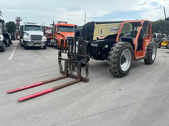 2017 JLG 742 Forklift
