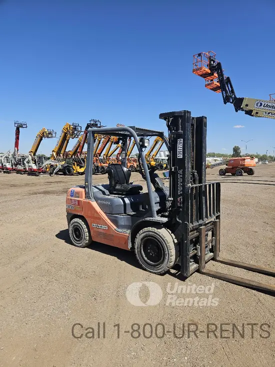 2019 Toyota 8FDU30 Warehouse Forklift