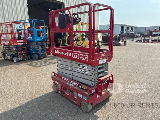 2018 MEC MICRO 19 Scissor Lift