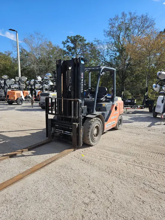 2019 Toyota 8FD45U Warehouse Forklift