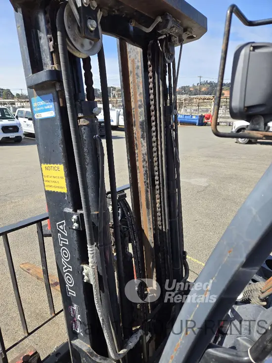 2018 Toyota 8FDU30 Warehouse Forklift
