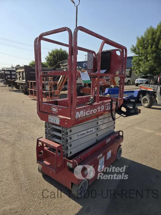 2019 MEC MICRO 19 Scissor Lift