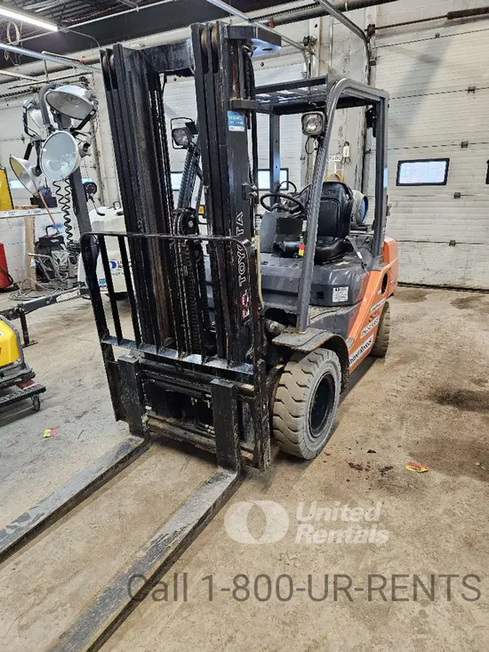 2020 Toyota 8FGU25 Warehouse Forklift