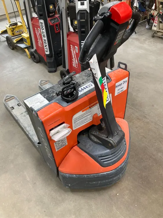 2023 Toyota 8HBW23 Jack