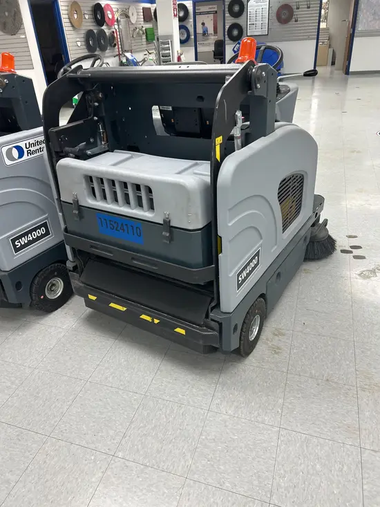2022 Clarke SW4000 49 Sweeper