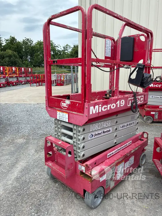 2018 MEC MICRO 19 Scissor Lift