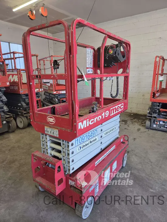 2019 MEC MICRO 19 Scissor Lift