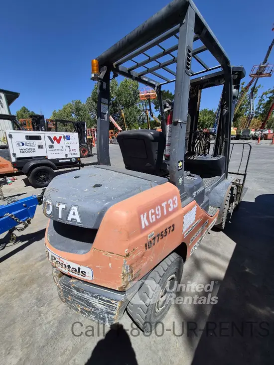 2018 Toyota 8FDU30 Warehouse Forklift