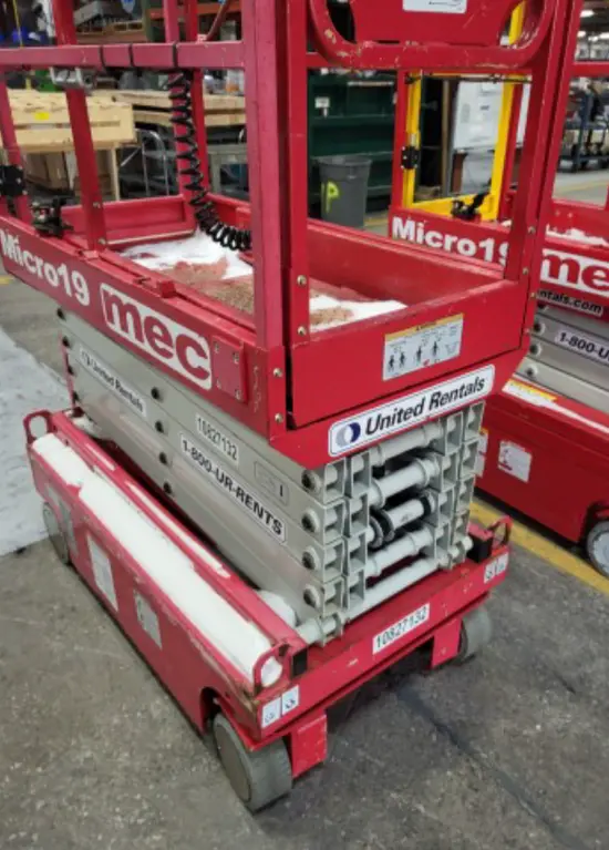 2018 MEC MICRO 19 Scissor Lift