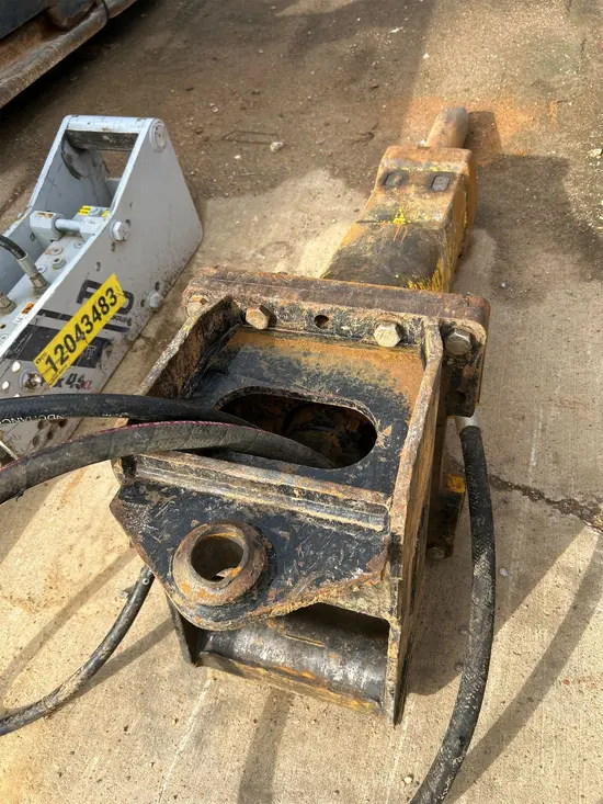 2021 Epiroc SB 452 Attachment