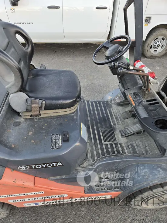 2018 Toyota 8FDU30 Warehouse Forklift