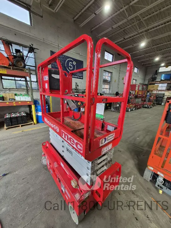 2018 MEC MICRO 19 Scissor Lift