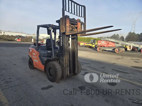 2018 Toyota 8FD45U Warehouse Forklift