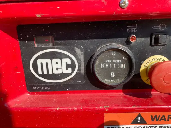 2018 MEC MICRO 19 Scissor Lift
