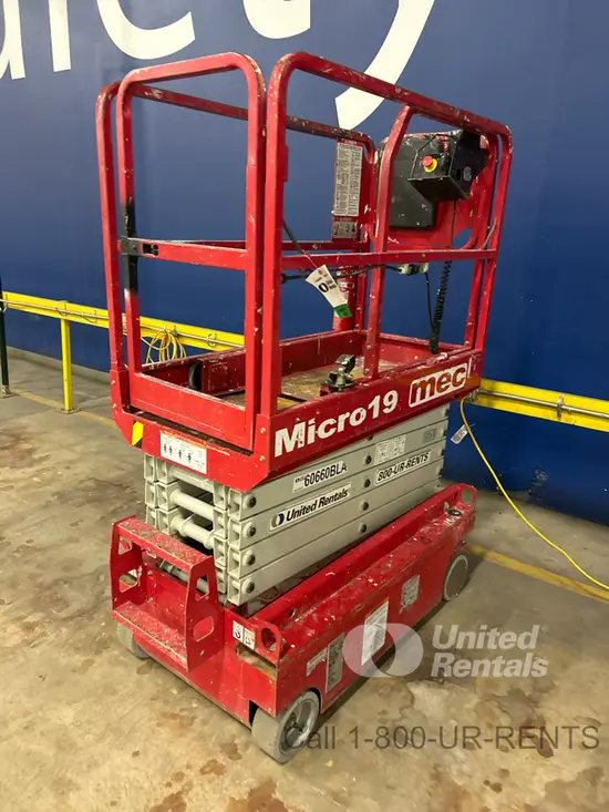 2018 MEC MICRO 19 Scissor Lift