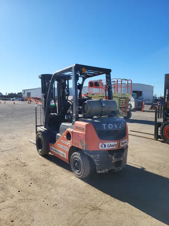 2019 Toyota 8FGU25 Warehouse Forklift