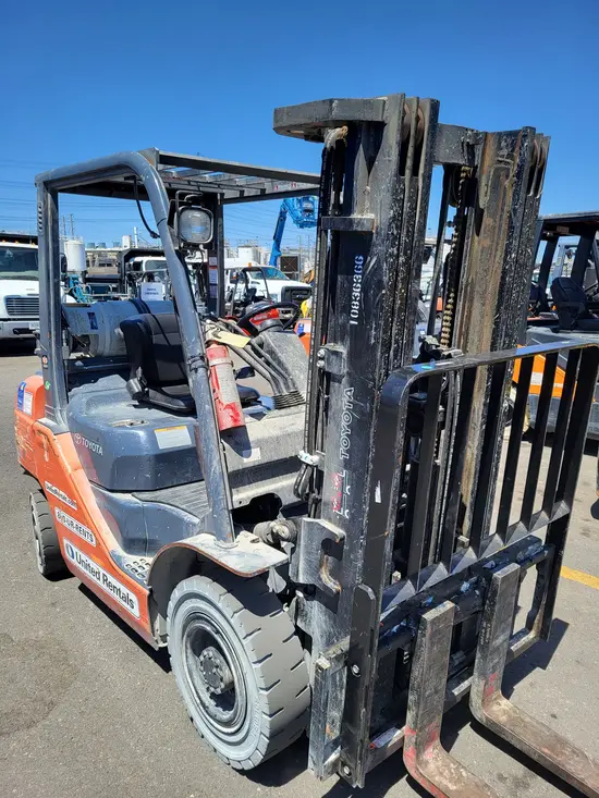 2018 Toyota 8FGU25 Warehouse Forklift