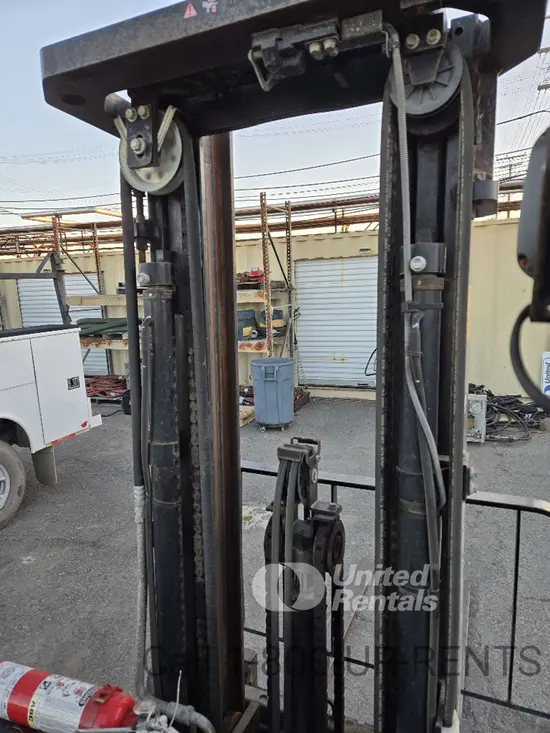 2018 Toyota 8FDU30 Warehouse Forklift