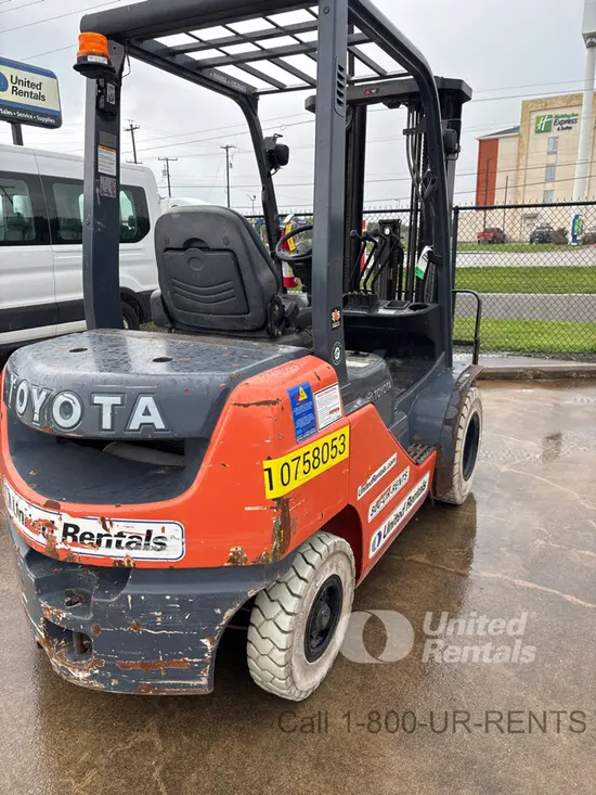 2018 Toyota 8FDU25 Warehouse Forklift