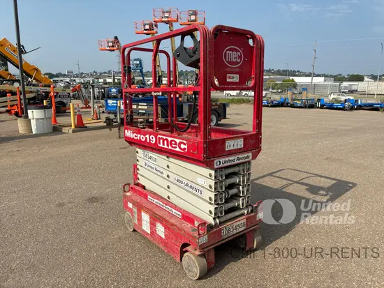 2018 MEC MICRO 19 Scissor Lift