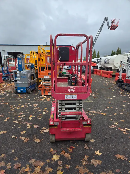 2018 MEC MICRO 19 Scissor Lift
