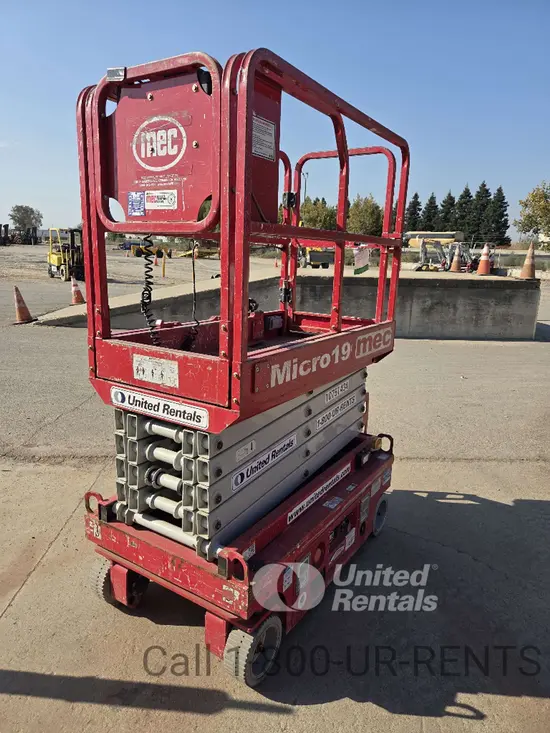 2018 MEC MICRO 19 Scissor Lift