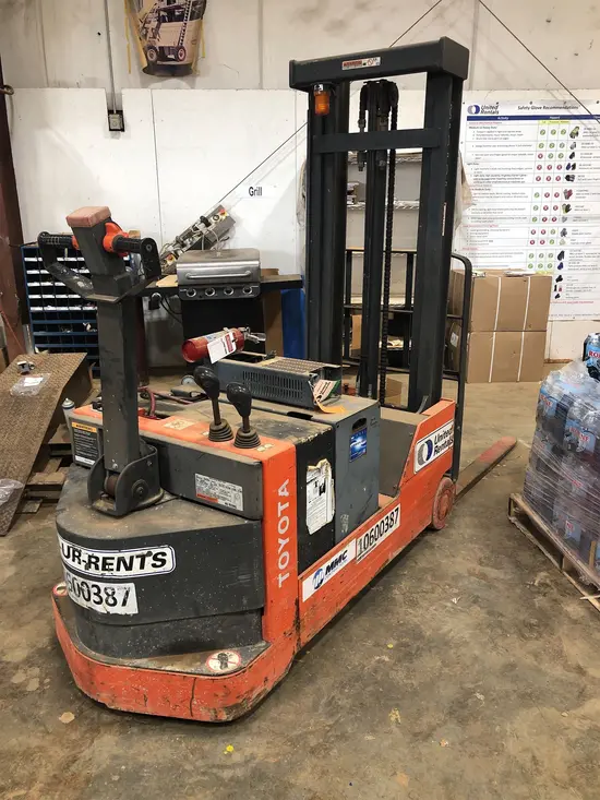 2017 Toyota 6BWC20 Warehouse Forklift