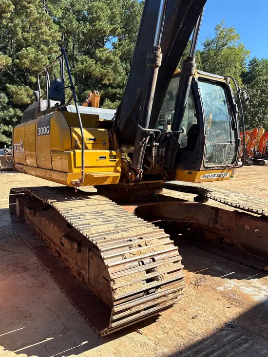 2019 John Deere 300G LC Excavator