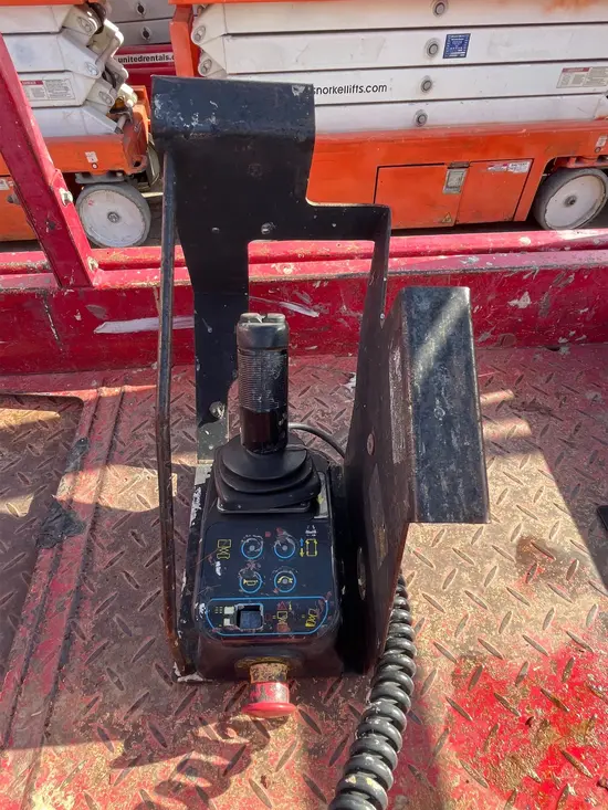 2018 MEC MICRO 19 Scissor Lift