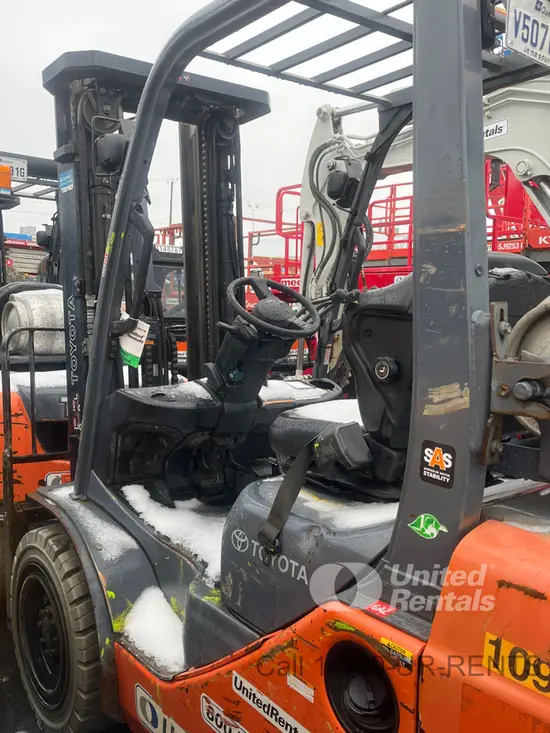 2019 Toyota 8FGU30 Warehouse Forklift