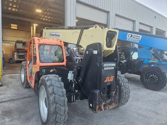 2017 JLG 742 Forklift