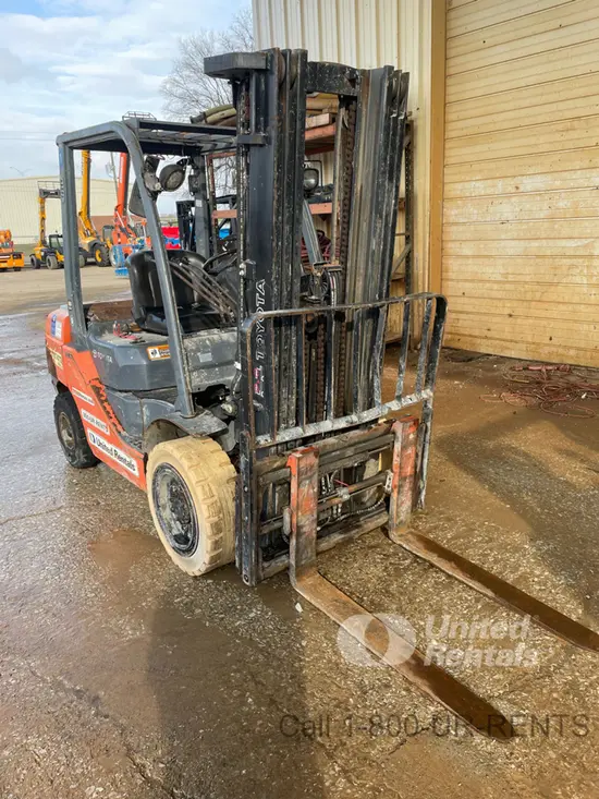 2019 Toyota 8FDU30 Warehouse Forklift