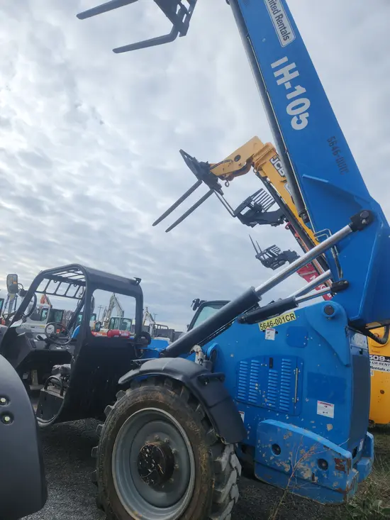 2017 Genie GTH-1056 Forklift