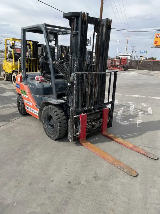 2018 Toyota 8FDU25 Warehouse Forklift