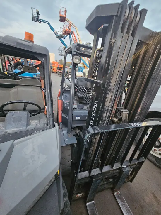 2019 Toyota 8FGU25 Warehouse Forklift