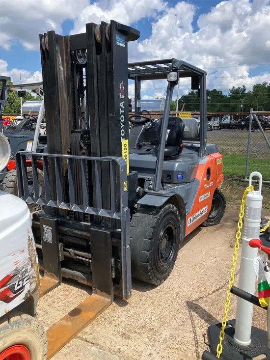 2019 Toyota 8FG45U Warehouse Forklift
