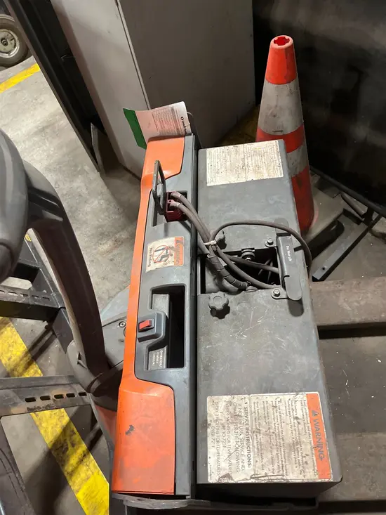 2020 Toyota 8HBW23 Jack