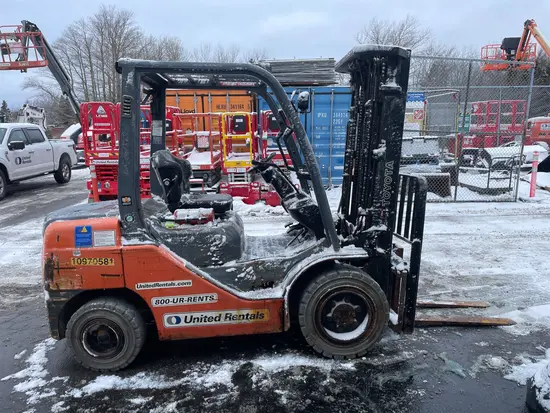 2019 Toyota 8FDU30 Warehouse Forklift